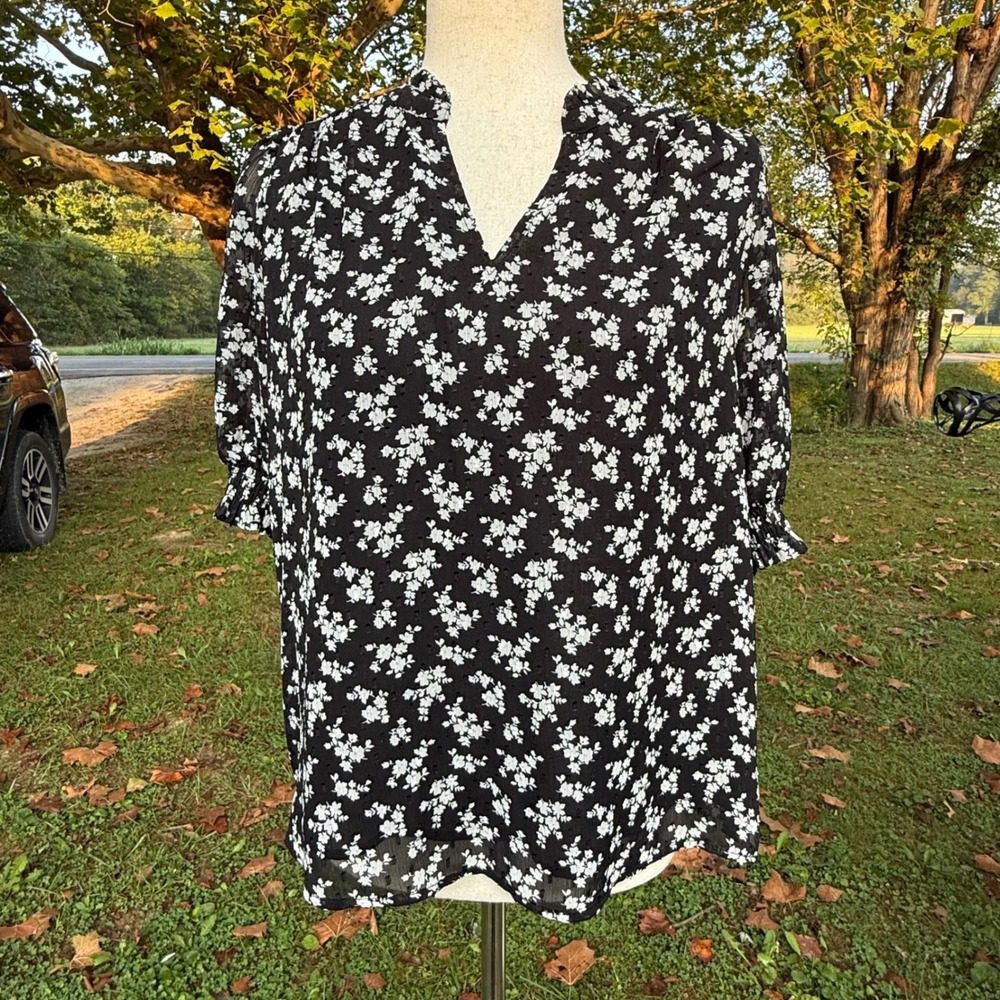 Maison d'Amelie Paris Black White Floral Clip Dot Ruffle Blouse S Office Chic